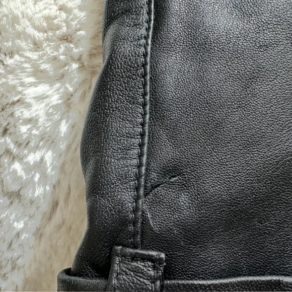 THE KOOPLES Paris Lambskin Shorts. Size: 1 🖤 - Picture 13 of 16